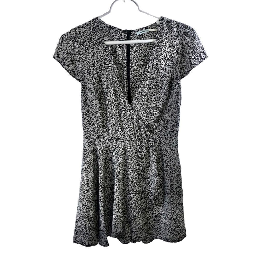 Kimchi Blue Floral Romper Size 0